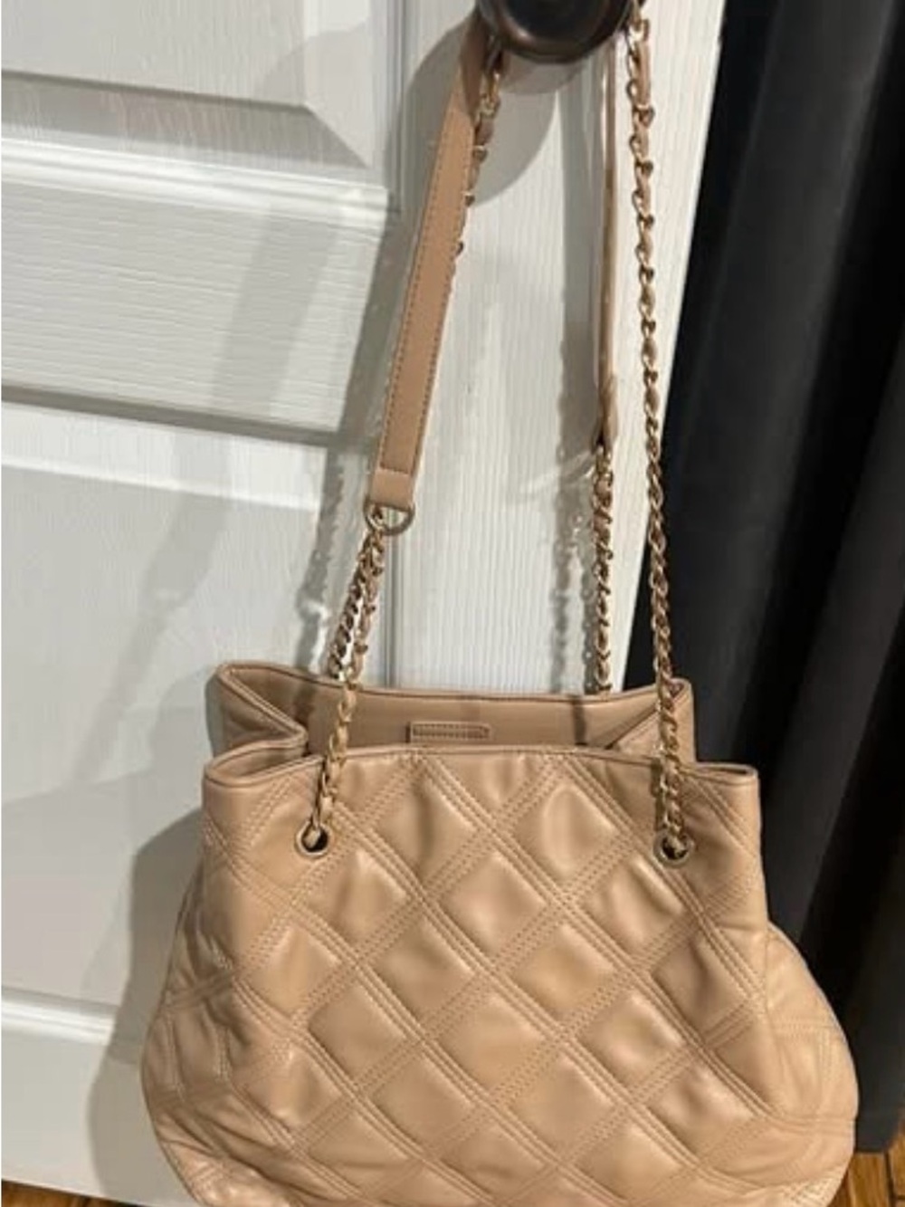 Quilted Tan Shoulder Bag with Gold Chain Straps